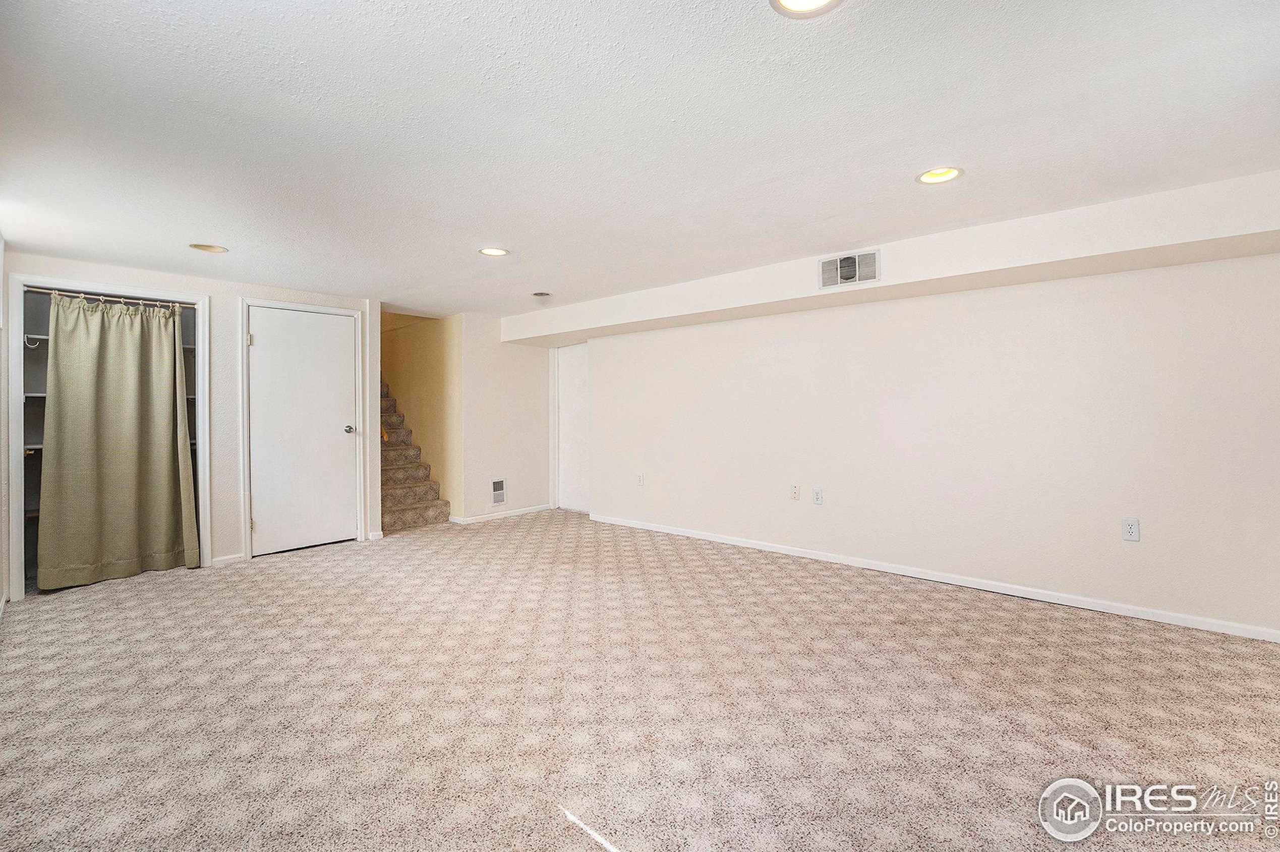 1119 Grant Ave, Loveland CO 80537-4765 exterior