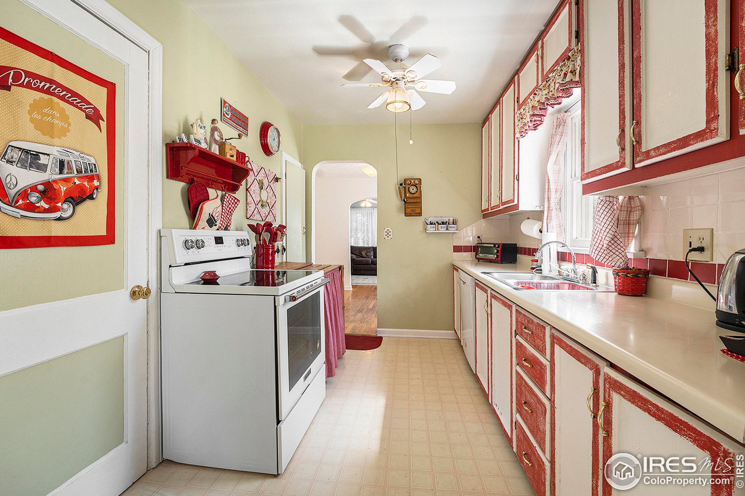 1119 Grant Ave, Loveland CO 80537-4765 exterior