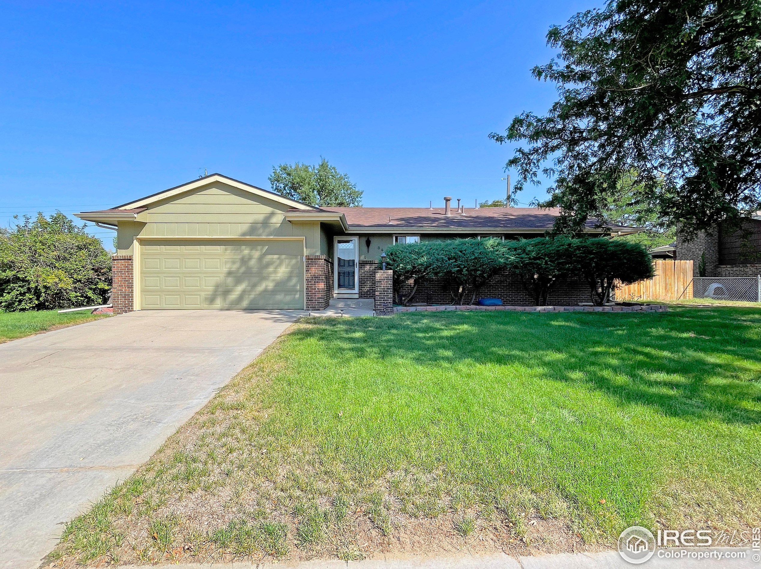 348 S 6th St, La Salle, CO 80645