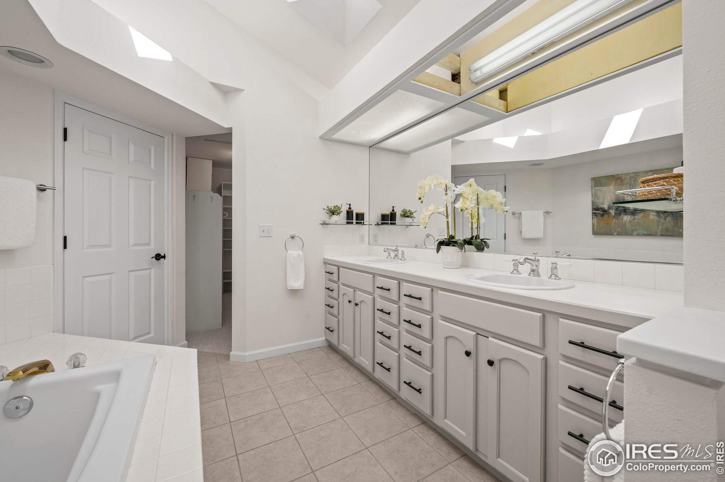 7321 Windsor Dr, Boulder CO 80301-3718 exterior