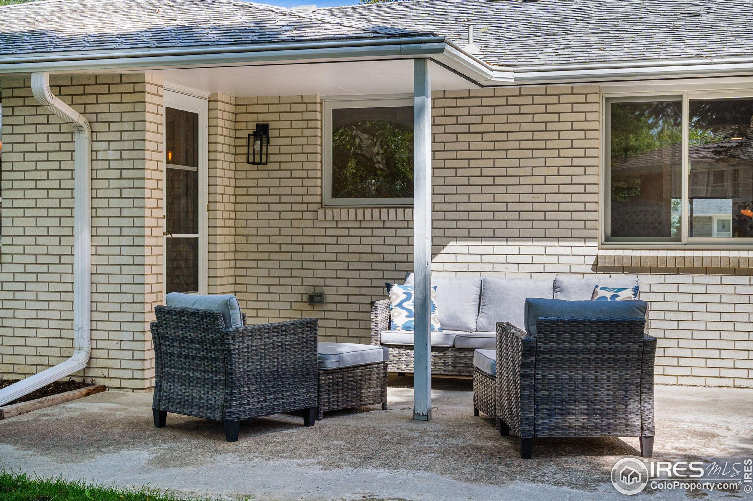 2645 Mtn Vw Ave, Longmont CO 80504-1225 exterior