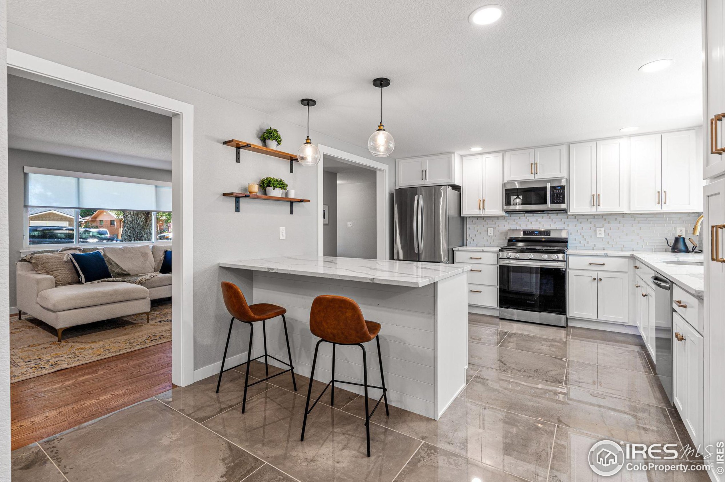 2645 Mtn Vw Ave, Longmont CO 80504-1225 exterior