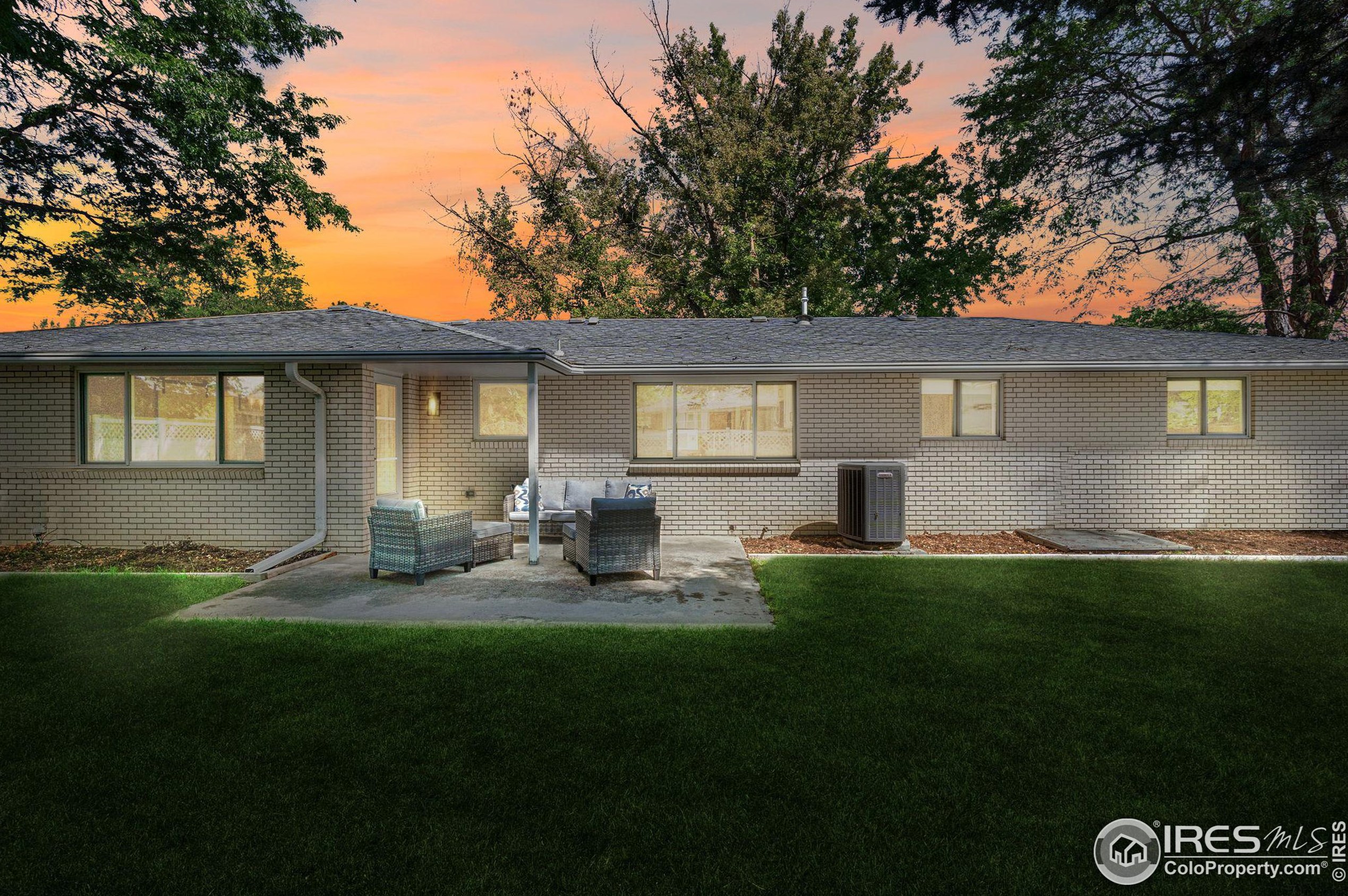 2645 Mtn Vw Ave, Longmont CO 80504-1225 exterior