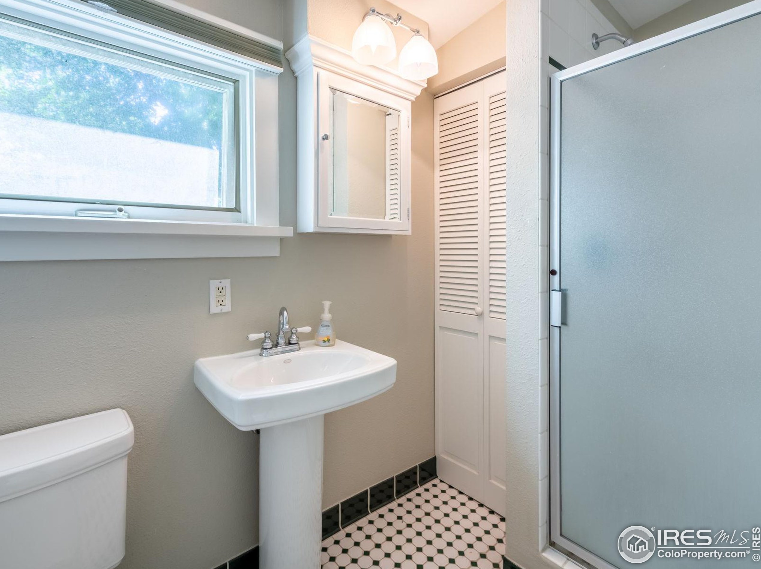 531 Arapahoe Ave, Boulder CO  80302-5826 exterior