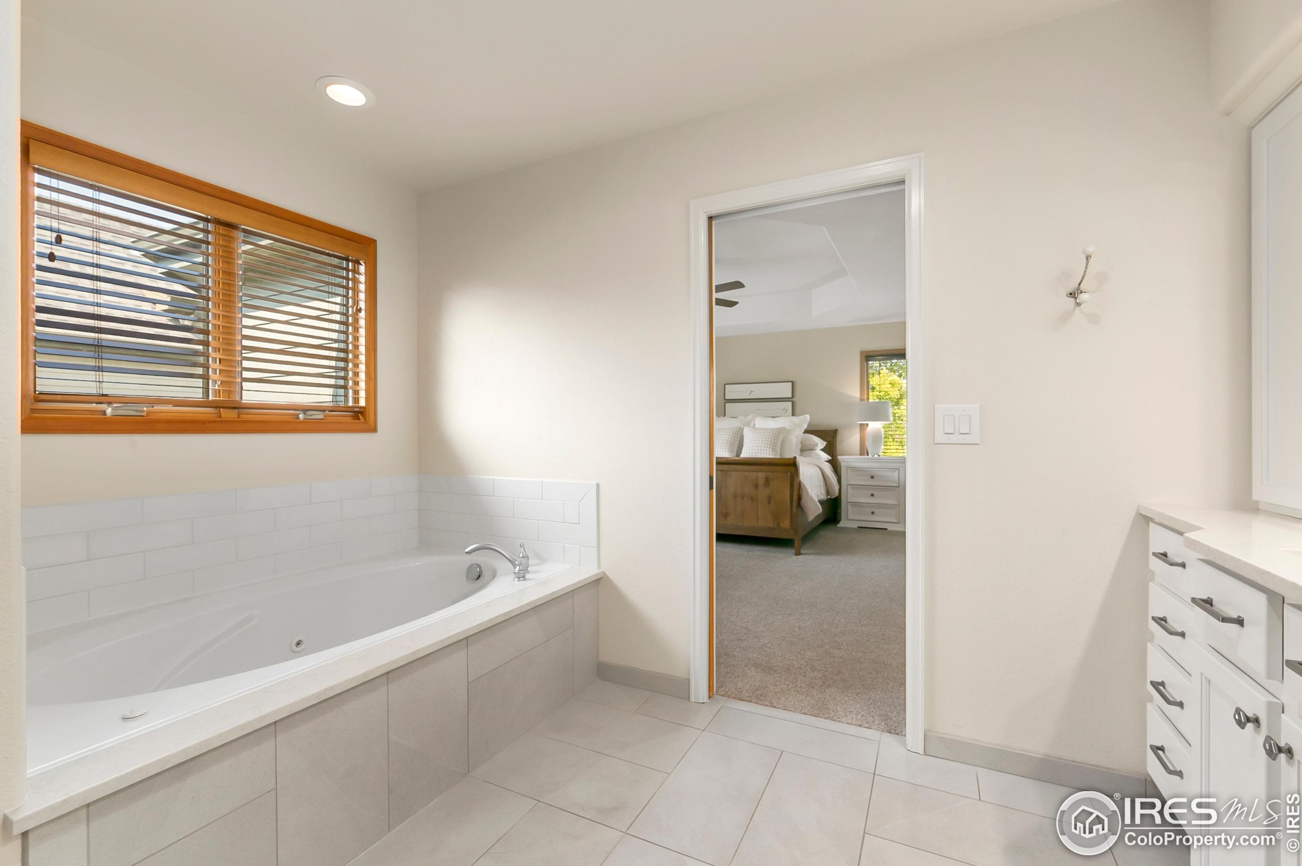 3432 Long Crk Dr, Fort Collins CO  80528-7042 exterior