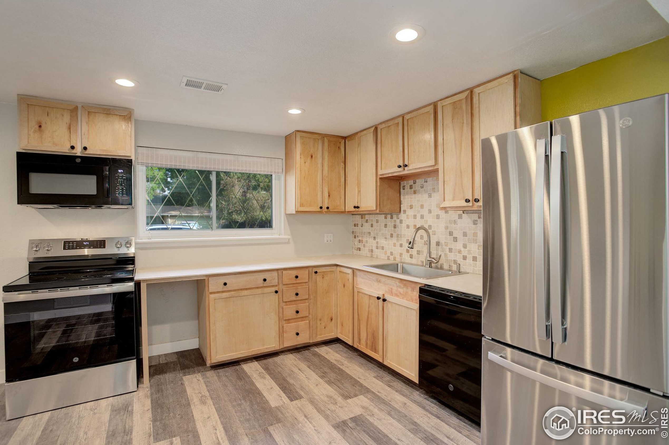 2823 Mtn Vw Ave, Longmont CO 80503-2312 exterior