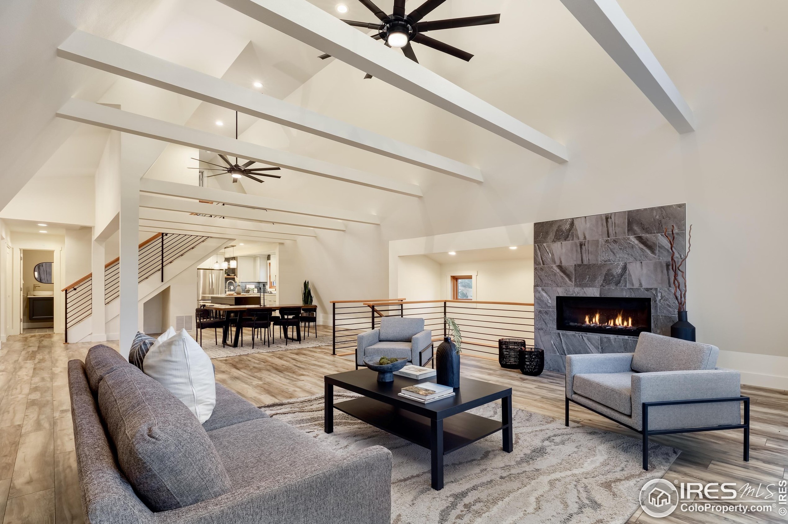 327 Stagecoach Trl, Lyons, CO 80540-8404