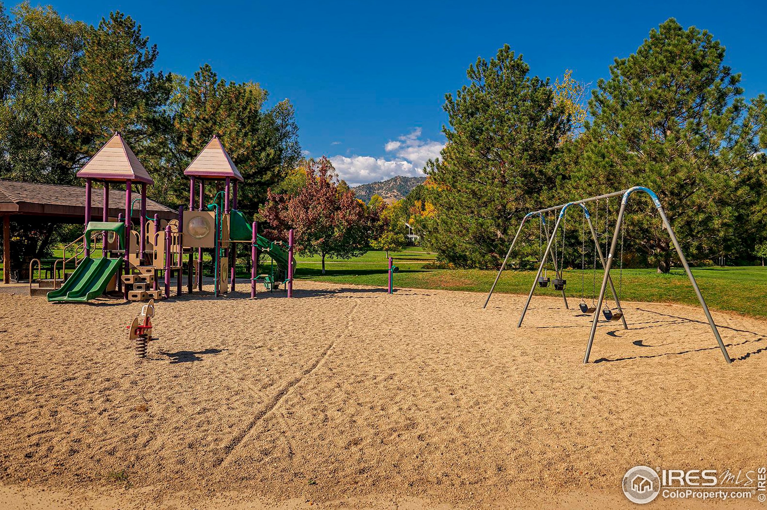 2647 Juniper Ave, Boulder CO 80304-2458 exterior