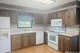 654 W Strohm St, Haxtun, CO 80731 - Photo 6