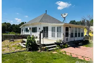 230 S Lincoln Ave, Haxtun, CO 80731 - Photo 2