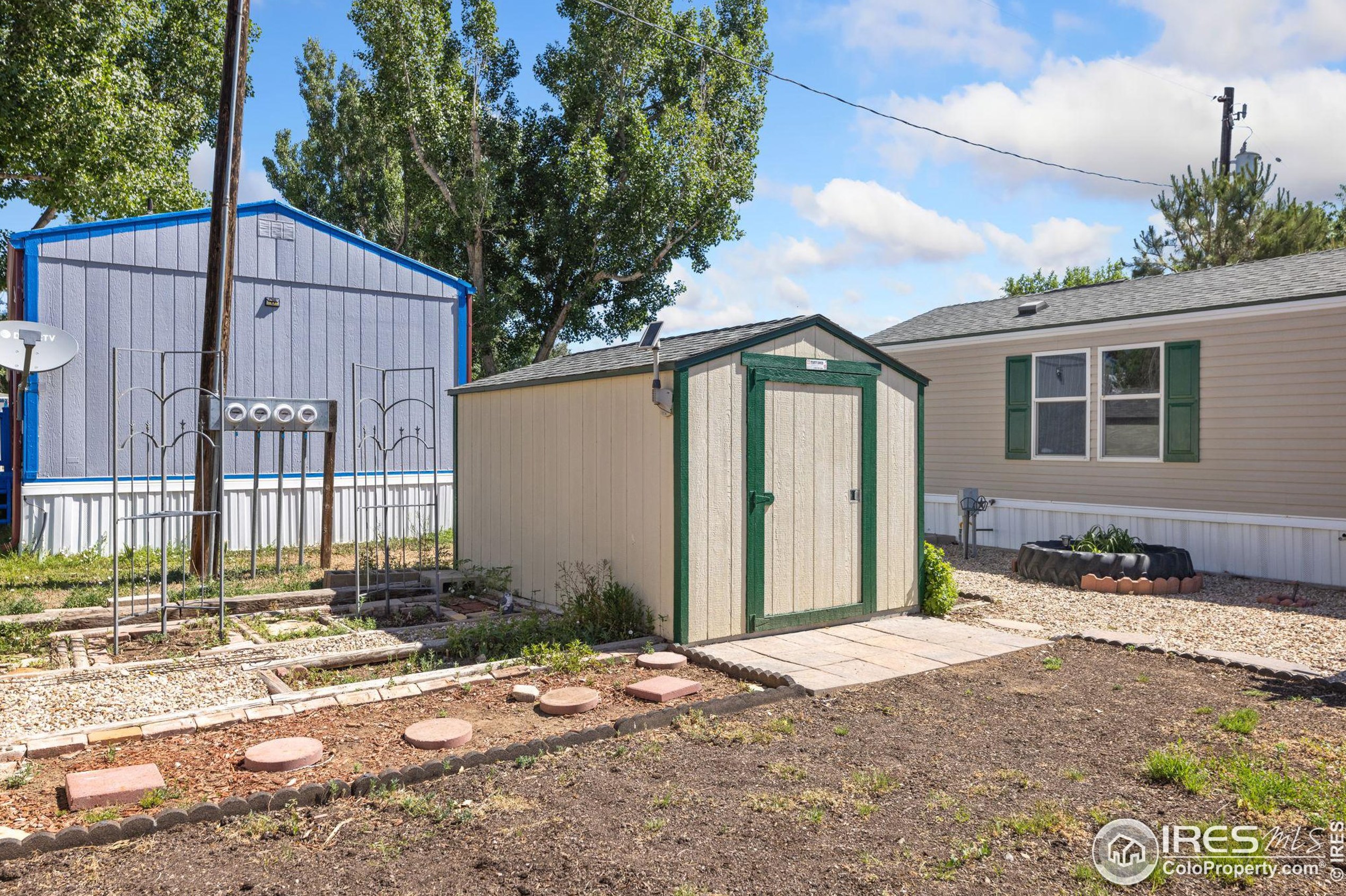 325 1st St, Ault CO 80610-9628 exterior