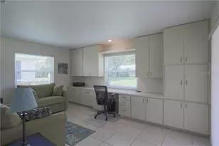 6986 W Country Club Dr N, Sarasota, FL 34243 - Photo 16