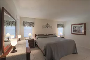 6986 W Country Club Dr N, Sarasota, FL 34243 - Photo 14
