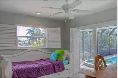5519 Azure Way, Sarasota, FL 34242 - Photo 4