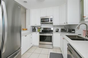 500 S Washington Dr, Sarasota, FL 34236 - Photo 6