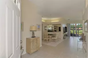 549 Fallbrook Dr, Venice, FL 34292 - Photo 4