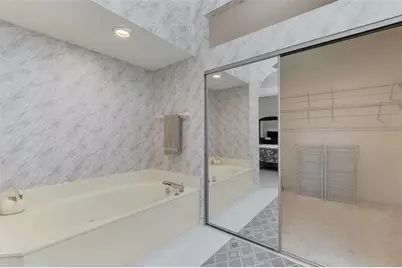 549 Fallbrook Drive, Venice, FL 34292 - Photo 34