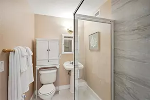 55 N Washington Dr, Sarasota, FL 34236 - Photo 48