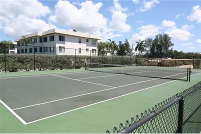 3235 Gulf Of Mexico Drive #A302, Longboat Key, FL 34228 - Photo 20