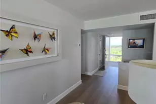 2425 Gulf of Mexico Dr, Longboat Key, FL 34228 - Photo 12