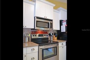 2843 New England St, Sarasota, FL 34231 - Photo 12