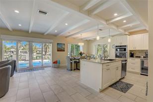 39 S Polk Dr, Sarasota, FL 34236 - Photo 10
