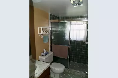 7405 W Country Club Drive N #104, Sarasota, FL 34243 - Photo 10