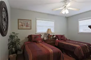 2929 Mayflower St, Sarasota, FL 34231 - Photo 16