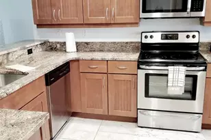 6618 7th Ave Cir W, Bradenton, FL 34209 - Photo 4
