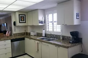 1001 Benjamin Franklin Dr, Sarasota, FL 34236 - Photo 8