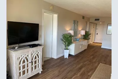 1001 Benjamin Franklin Drive #507, Sarasota, FL 34236 - Photo 6