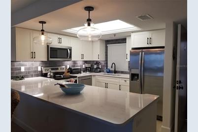 1001 Benjamin Franklin Drive #505, Sarasota, FL 34236 - Photo 2