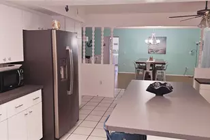 2203 43rd St W, Bradenton, FL 34209 - Photo 10