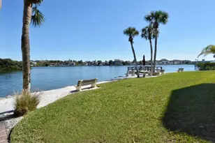 1250 N Portofino Dr, Sarasota, FL 34242 - Photo 48