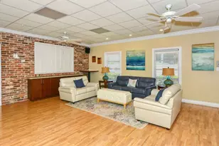 1250 N Portofino Dr, Sarasota, FL 34242 - Photo 36