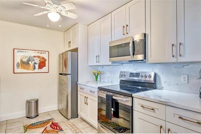 750 N Tamiami Trail #205, Sarasota, FL 34236 - Photo 14