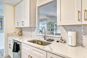 750 N Tamiami Trl, Sarasota, FL 34236 - Photo 18