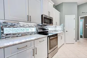 354 Melrose Ct, Venice, FL 34292 - Photo 14