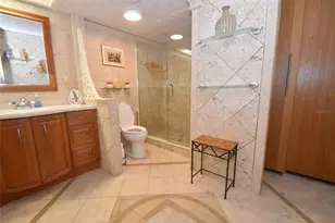 1633 Boathouse Cir, Sarasota, FL 34231 - Photo 16