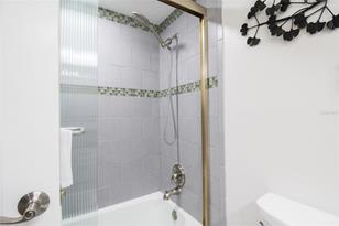 3852 Gatewood Dr, Sarasota, FL 34232 - Photo 16