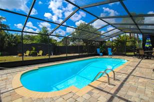3852 Gatewood Dr, Sarasota, FL 34232 - Photo 2