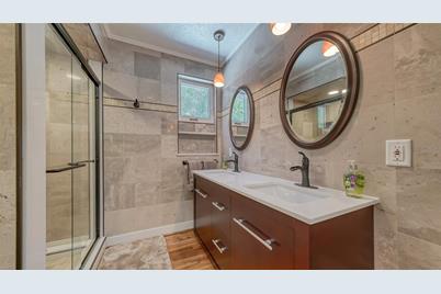 2520 Tami Sola Street, Sarasota, FL 34237 - Photo 34