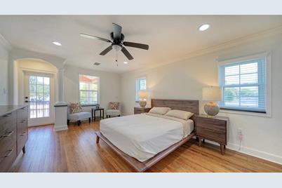 2520 Tami Sola Street, Sarasota, FL 34237 - Photo 36