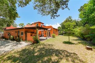 2520 Tami Sola St, Sarasota, FL 34237 - Photo 46