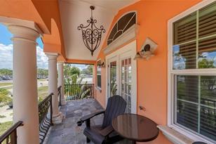 2520 Tami Sola St, Sarasota, FL 34237 - Photo 40