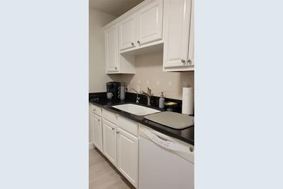 750 N Tamiami Trail #418, Sarasota, FL 34236 - Photo 2