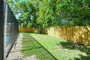 6758 S Lockwood Ridge Rd, Sarasota, FL 34231 - Photo 32