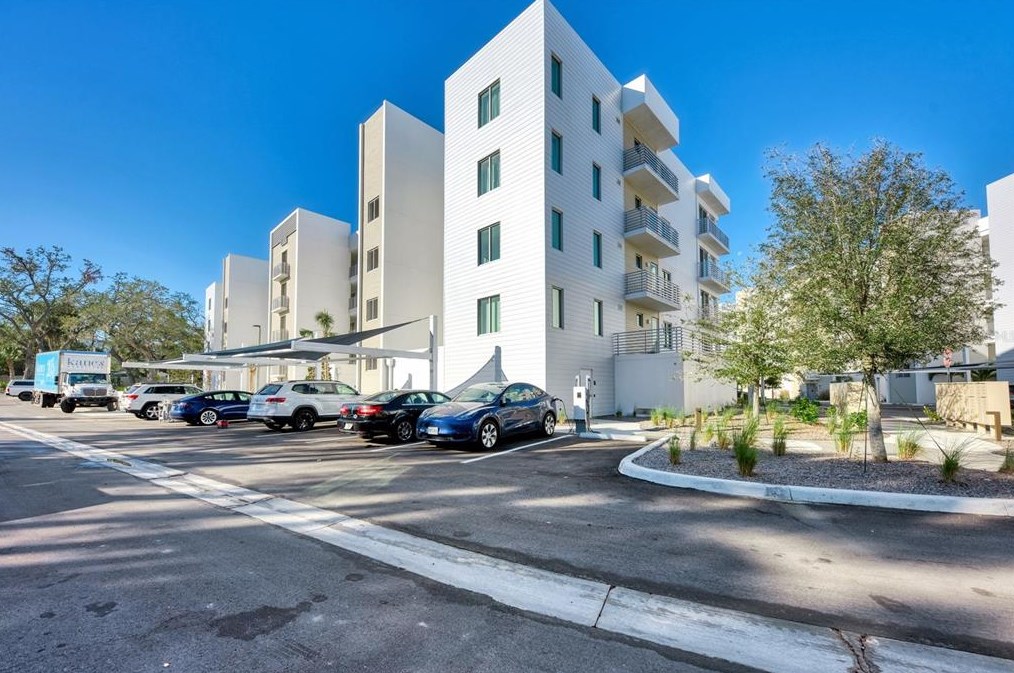 1703 N Tamiami Trl #b307, Sarasota, FL 34234