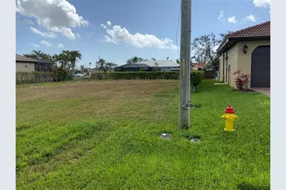 2510 Miracle Parkway, Cape Coral, FL 33914 - Photo 2