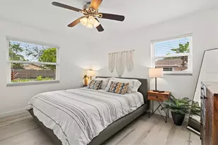 3210 Wood St, Sarasota, FL 34237 - Photo 26